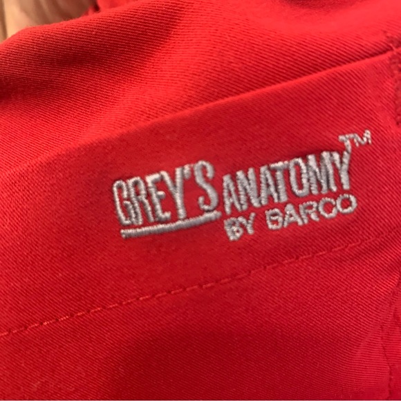Grey’s Anatomy’s By Barco Woman’s Red Scrubs Set Top Size 2XL Pant Size XL - Picture 6 of 6